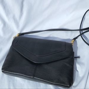 BLACK CROSSBODY BAG